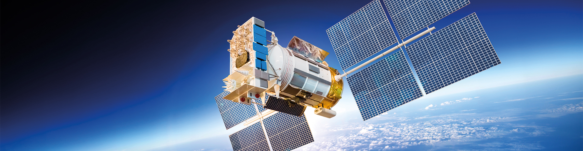 Kopp-Kirsamer - startseite_KKW19_F03_Spacesatelliteovertheplanetearth_AS-68607244
