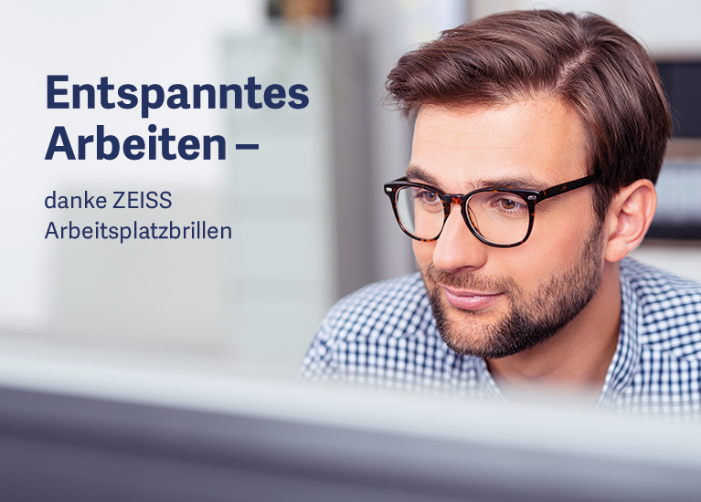 KKW20_F08_AdobeStock-82903331_mitarbeiterimbueroschautaufpc-bildschirm_767 Kopp-Kirsamer - KKW20_F08_AdobeStock-82903331